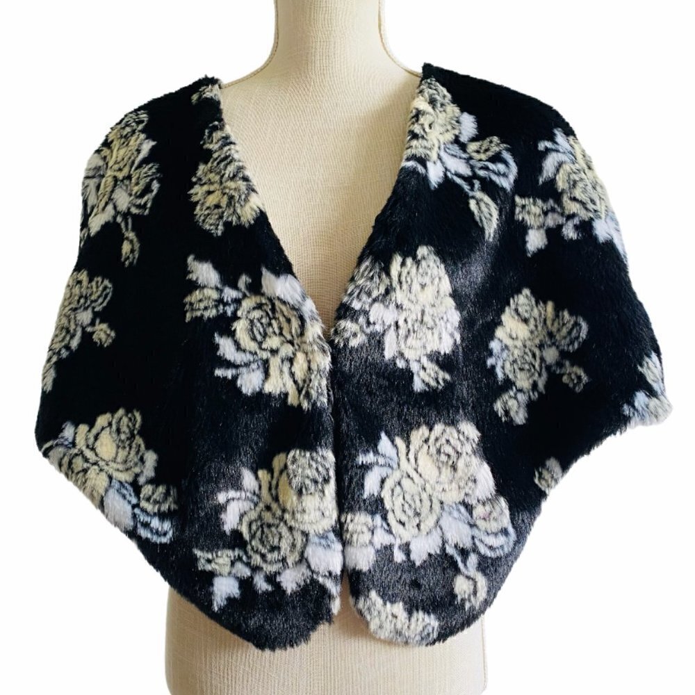 Laundry By Shelli Segal Faux Fur Shawl Capelet One Size​​​​​​​​​​​​